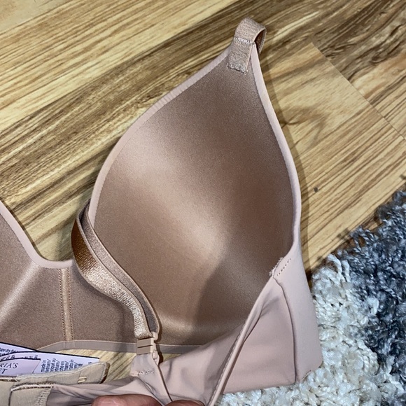 Victoria secret t-shirt lightly lined wireless bra - Picture 3 of 4